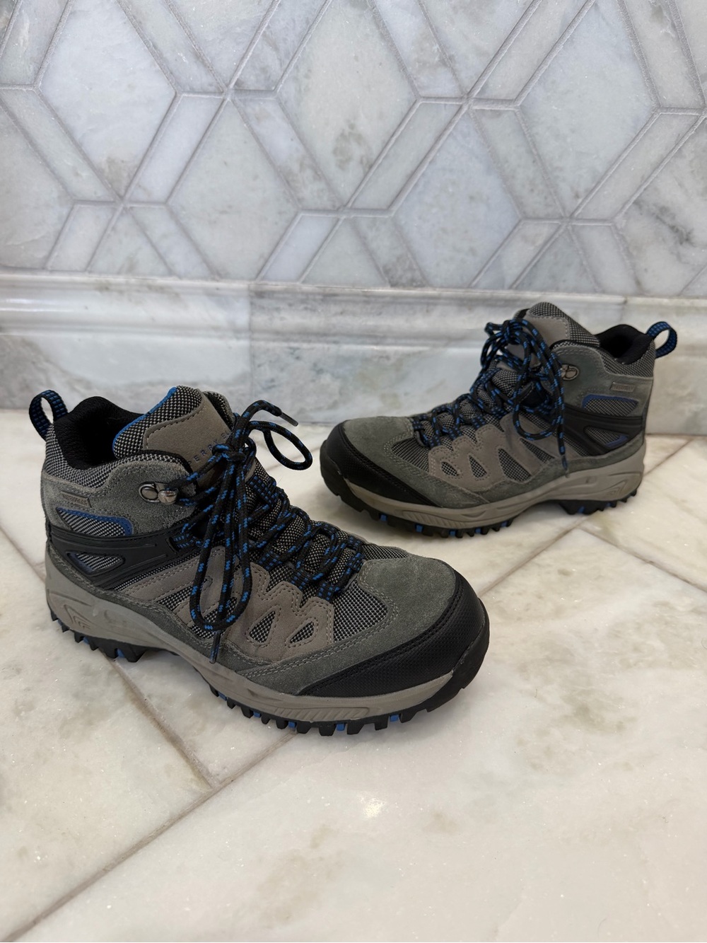 Size 4 Youth Perry Ellis Portfolio Boys Carter II Waterproof Gray Boots